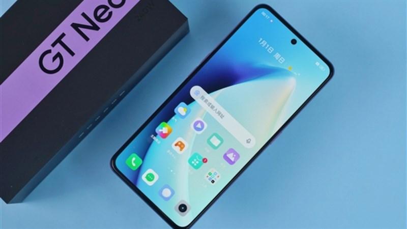 realme GT Neo 5 SE SE còn được trang bị RAM 8 GB và bộ nhớ trong 128 GB.