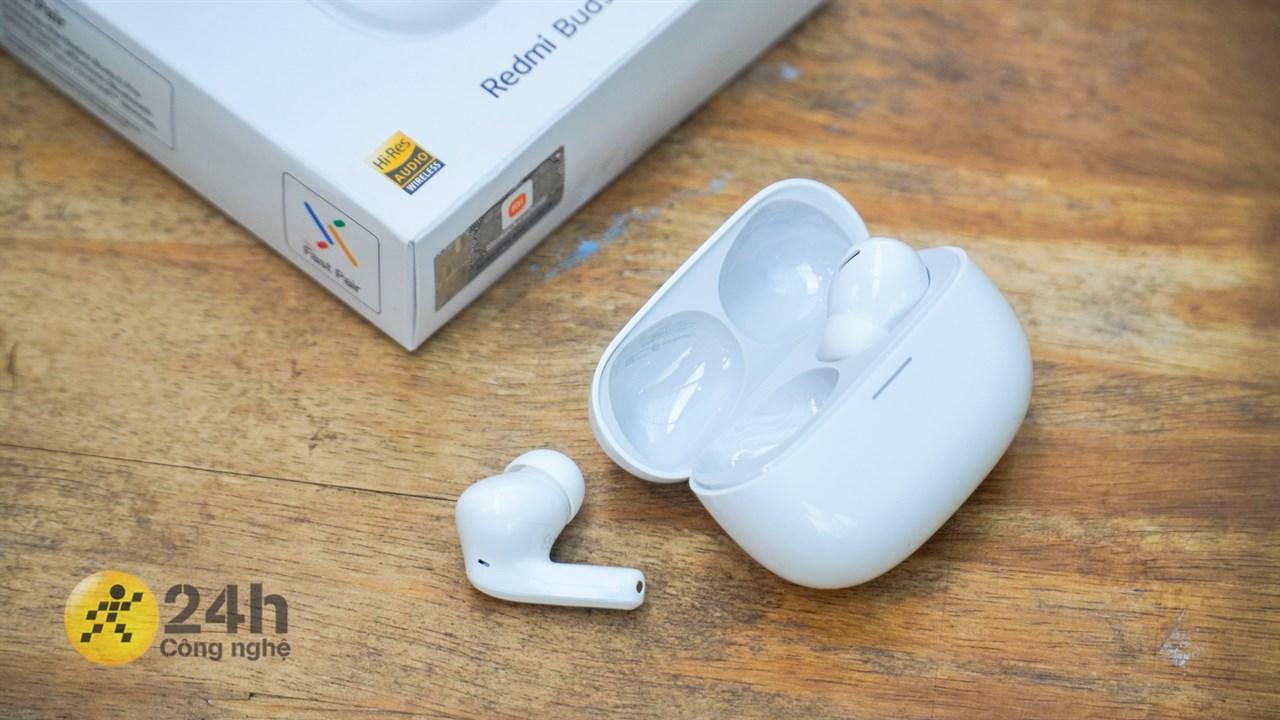 Tai nghe Redmi Buds 5 Pro được thiết kế theo dạng in-ear quen thuộc.