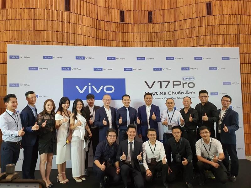 Vivo V17 Pro trở thành nhà tài trợ chính thức cho PUBG MOBILE Club Open (PMCO) 2019