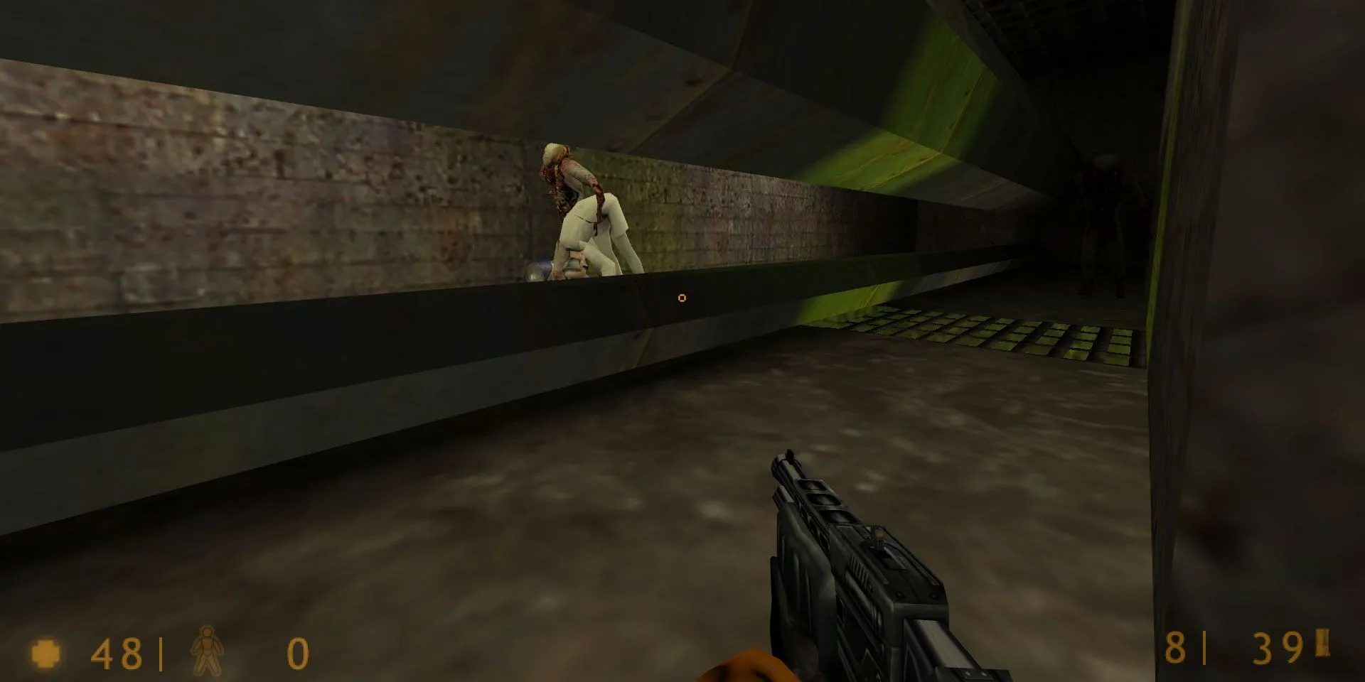 Góc nhìn thứ nhất trong Half-Life, minh họa đồ họa 3D cũ kỹ nhưng vẫn giữ được sức hấp dẫn