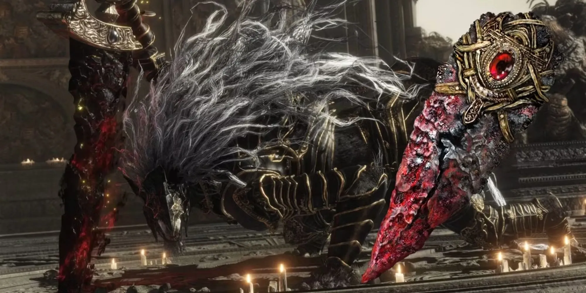 Maliketh, the Black Blade, chiến đấu với người chơi trong Elden Ring, gần đó là item Blasphemous Claw