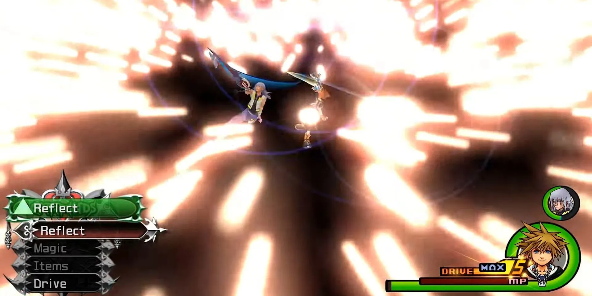 Sora và Riku cùng nhau thực hiện Reaction Command để phản đòn tấn công của Xemnas trong Kingdom Hearts II