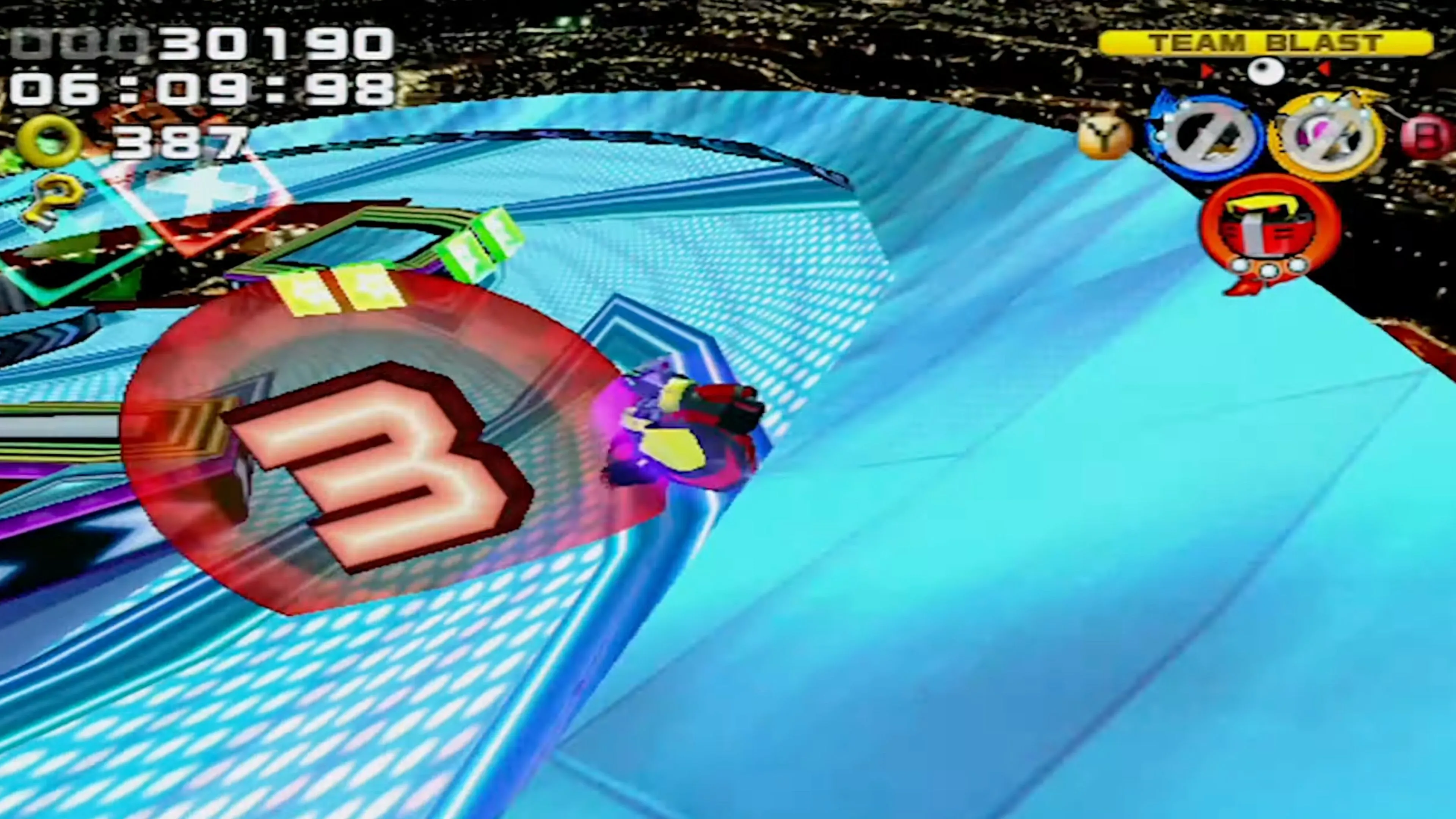 Team Dark đối đầu kẻ thù trong một lâu đài ma quái, tràn ngập không khí bí ẩn của Sonic Heroes