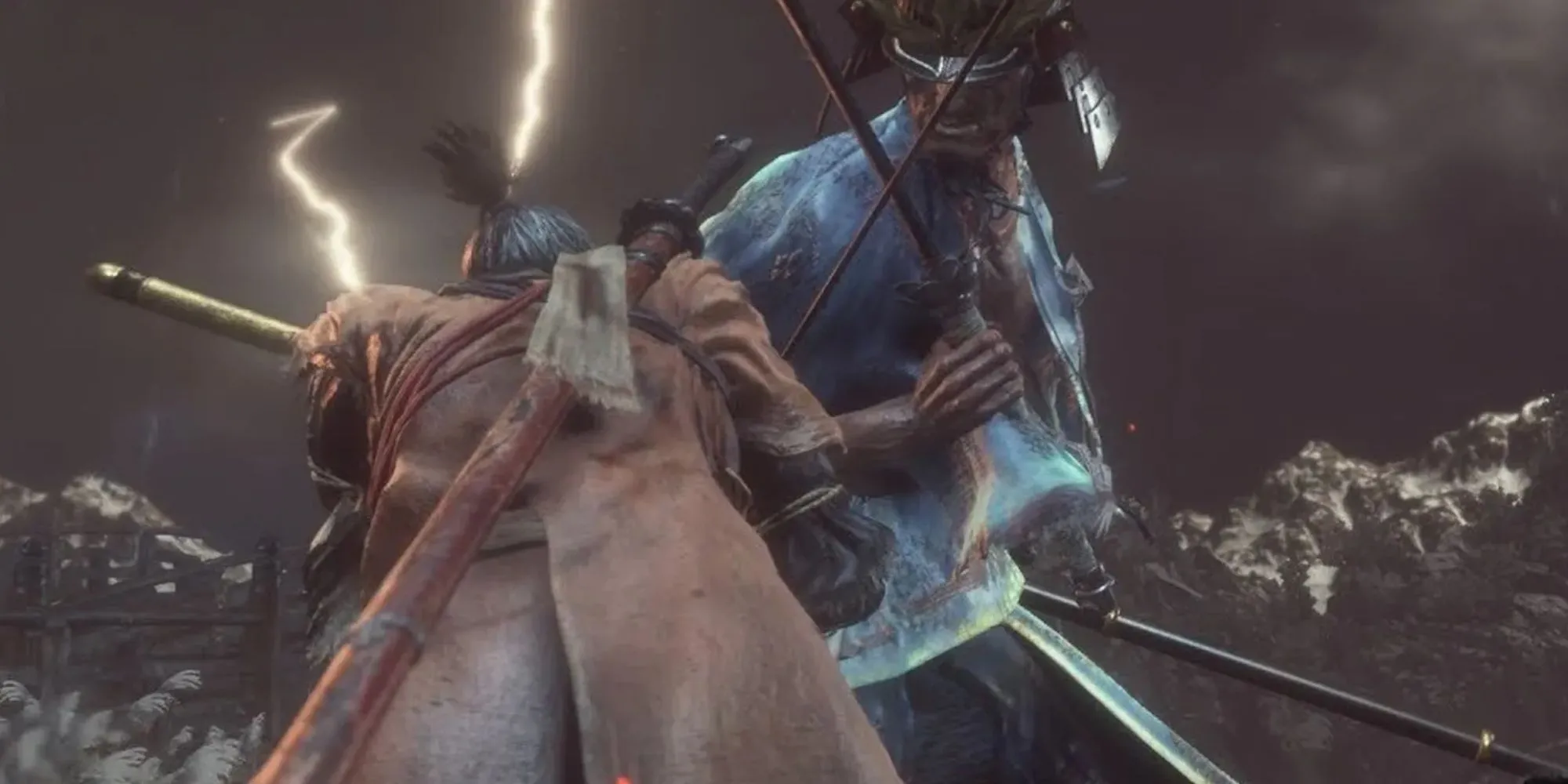 Wolf đối đầu Kiếm Thánh Isshin trong trận chiến cuối cùng của Sekiro: Shadows Die Twice, minh họa sự cải thiện kỹ năng của người chơi.