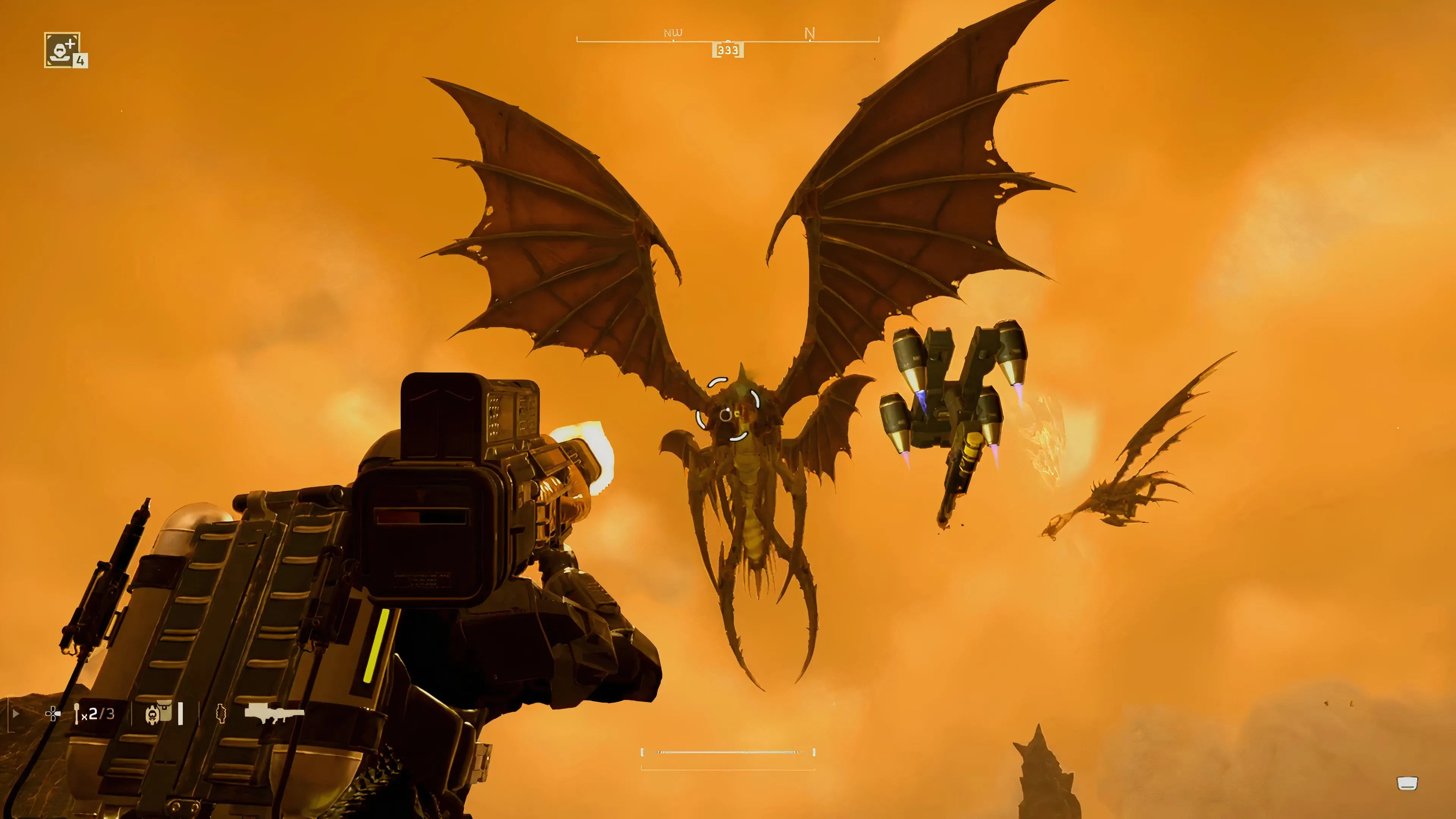 Game thủ Helldivers 2 sử dụng Quasar Cannon bắn trúng đầu Dragonroach Terminid, minh họa điểm yếu chí mạng