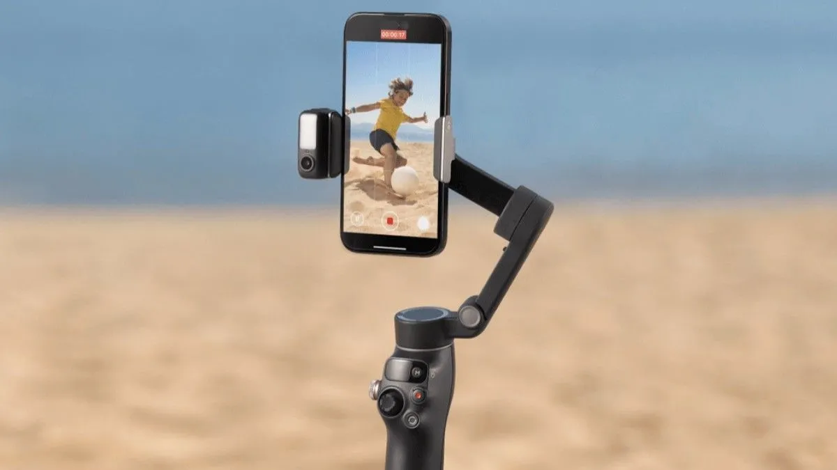 DJI Osmo Mobile 8 gimbal chống rung 3 trục và kẹp nam châm Phone Clamp 4