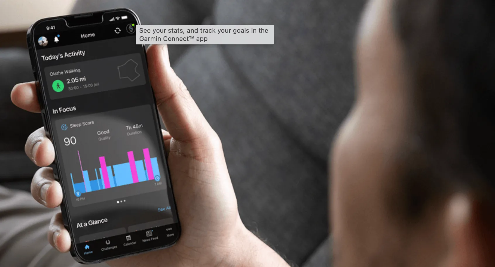 Giao diện ứng dụng Garmin Connect trên điện thoại khi kết nối với Vivomove Trend