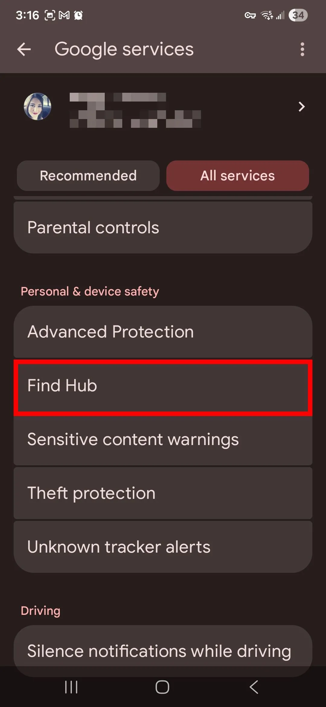 Minh họa Find Hub trong phần Personal & device safety của Google services