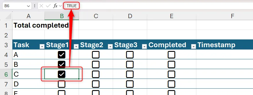 Một ô chứa checkbox được check, giá trị Boolean TRUE hiển thị trên Formula Bar