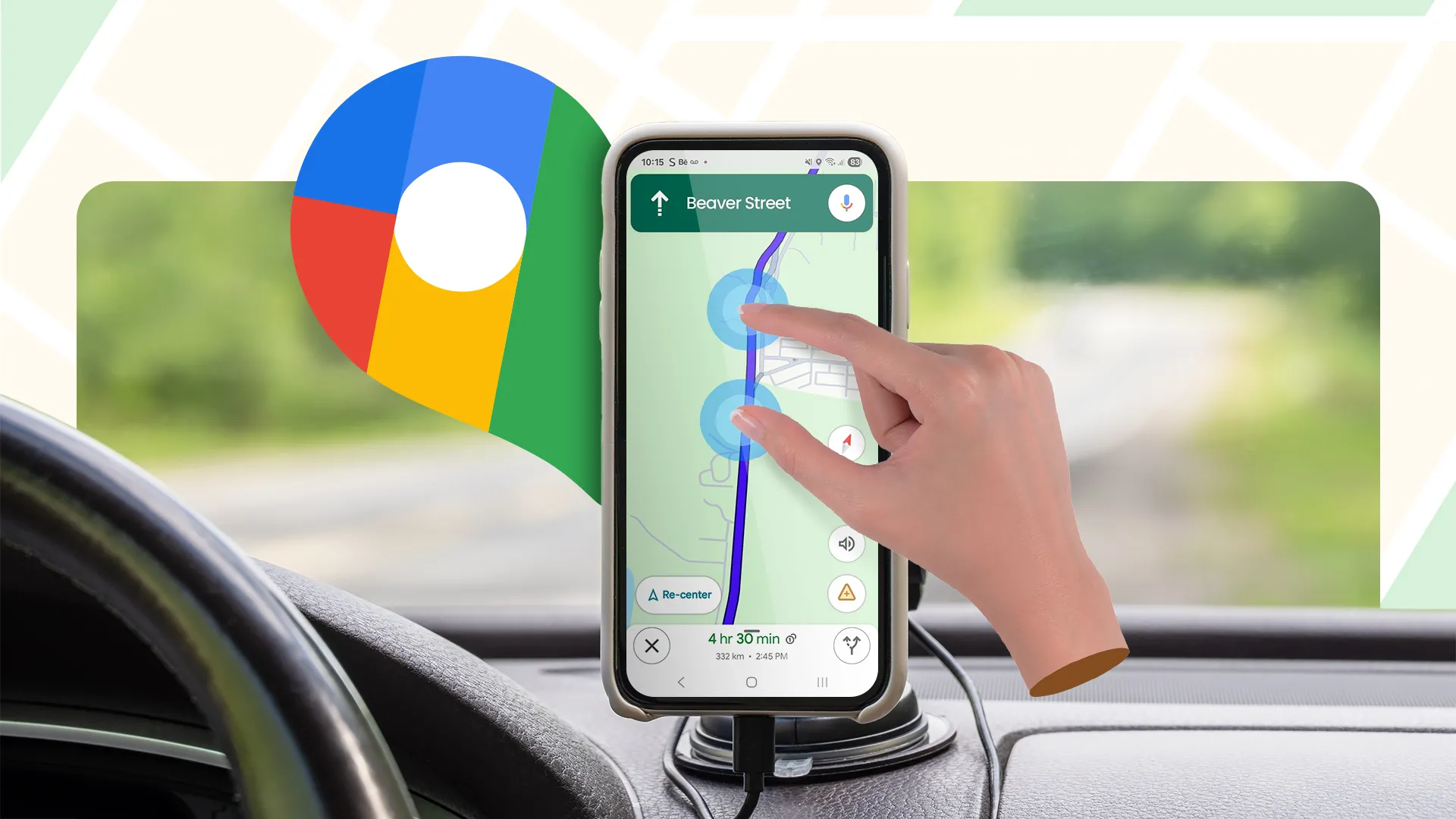 Ngón tay thao tác cử chỉ thu phóng trên màn hình smartphone đang chạy Google Maps trong xe, minh họa cập nhật giao diện điều hướng an toàn