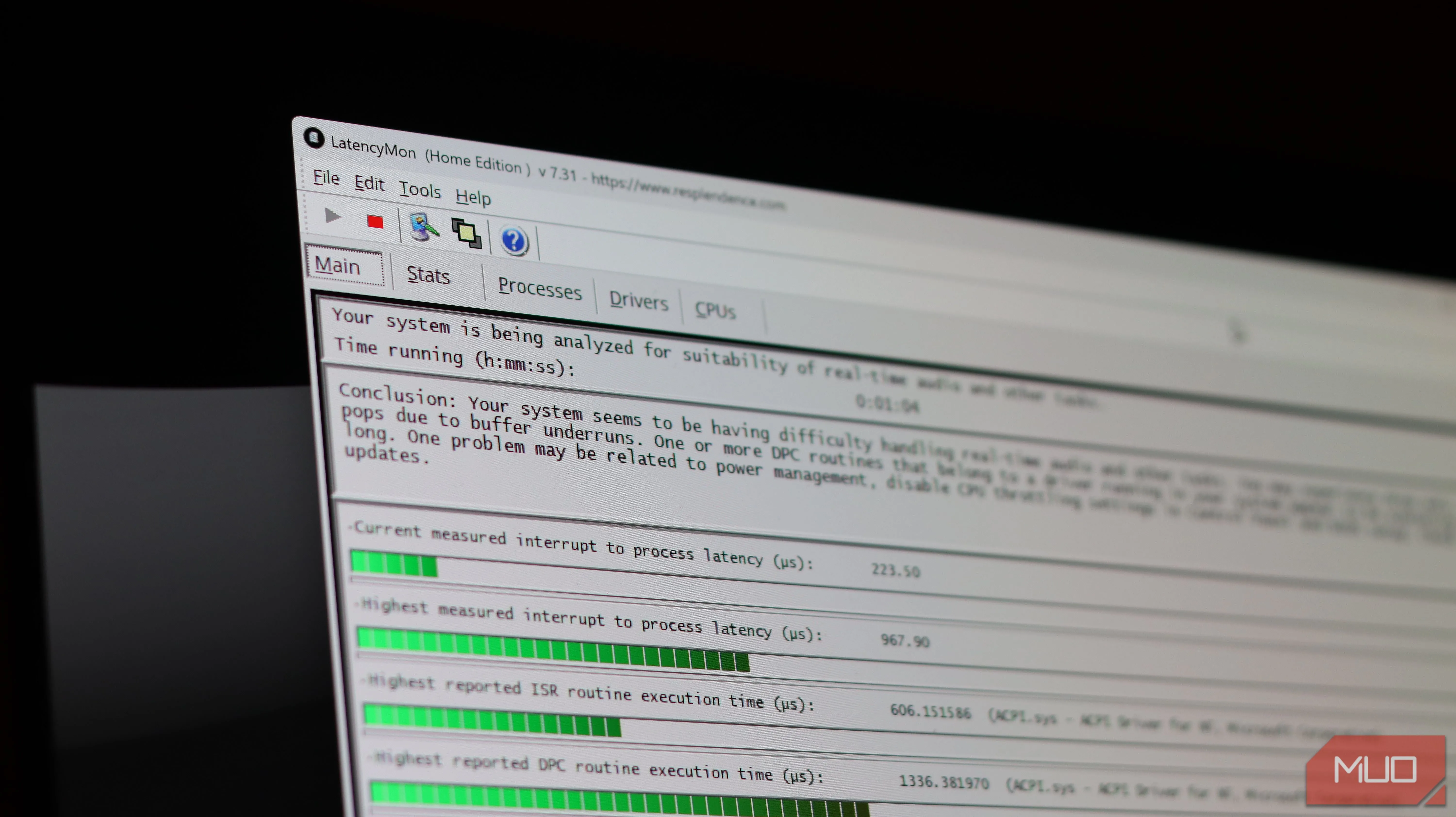 Thông báo kết luận của LatencyMon cho biết hệ thống có bị DPC latency hay không, kèm hướng dẫn tên driver gây lỗi.
