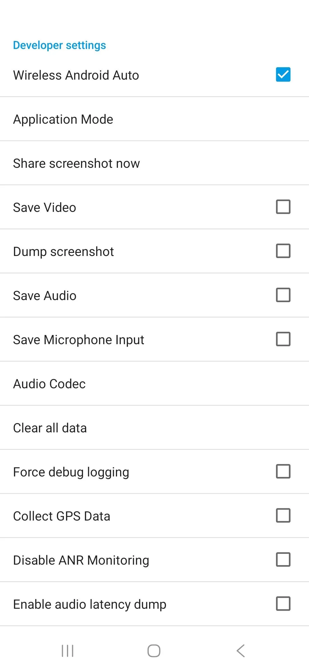 Tùy chọn Save Audio và Save Video trong Developer settings của Android Auto, hướng dẫn tắt để giảm dữ liệu